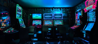 多屏幕体育赛事直播实时影院场景图标